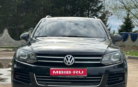 Volkswagen Touareg III, 2011 год, 1 470 000 рублей, 1 фотография