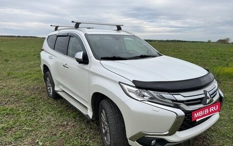 Mitsubishi Pajero Sport III рестайлинг, 2018 год, 2 470 000 рублей, 2 фотография