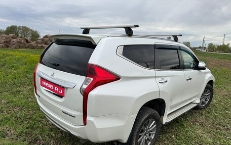Mitsubishi Pajero Sport III рестайлинг, 2018 год, 2 470 000 рублей, 5 фотография