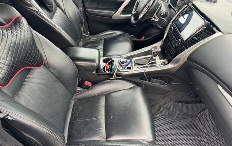 Mitsubishi Pajero Sport III рестайлинг, 2018 год, 2 470 000 рублей, 21 фотография