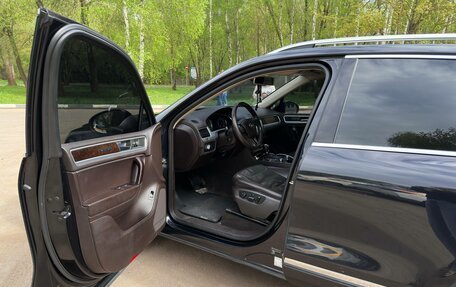 Volkswagen Touareg III, 2011 год, 1 470 000 рублей, 4 фотография