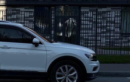 Volkswagen Tiguan II, 2019 год, 2 040 000 рублей, 5 фотография