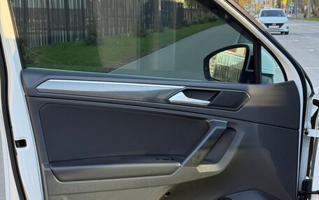 Volkswagen Tiguan II, 2019 год, 2 040 000 рублей, 16 фотография