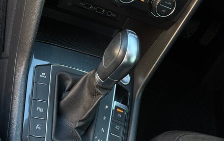 Volkswagen Tiguan II, 2019 год, 2 040 000 рублей, 17 фотография