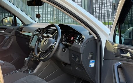 Volkswagen Tiguan II, 2019 год, 2 040 000 рублей, 20 фотография
