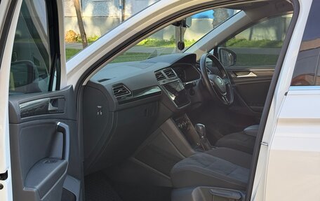 Volkswagen Tiguan II, 2019 год, 2 040 000 рублей, 14 фотография