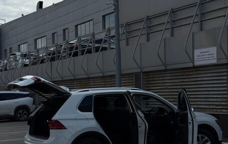Volkswagen Tiguan II, 2019 год, 2 040 000 рублей, 29 фотография