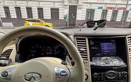 Infiniti FX II, 2012 год, 2 100 000 рублей, 1 фотография