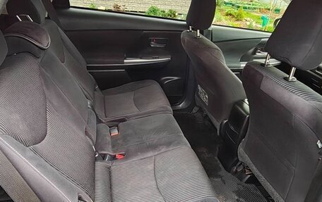 Toyota Prius Alpha I (ZVW40/41), 2014 год, 1 570 000 рублей, 8 фотография