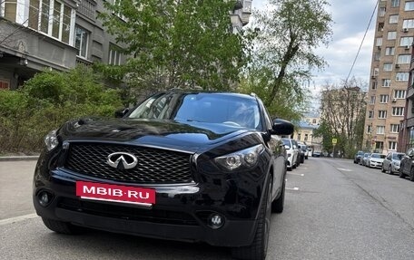 Infiniti FX II, 2012 год, 2 100 000 рублей, 4 фотография