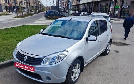 Renault Sandero I, 2013 год, 595 000 рублей, 2 фотография