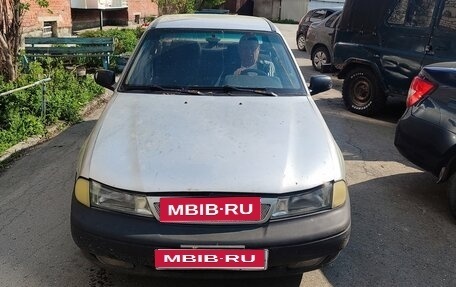Daewoo Nexia I рестайлинг, 2003 год, 40 000 рублей, 1 фотография