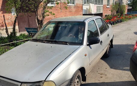 Daewoo Nexia I рестайлинг, 2003 год, 40 000 рублей, 2 фотография