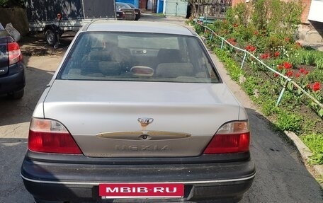 Daewoo Nexia I рестайлинг, 2003 год, 40 000 рублей, 5 фотография