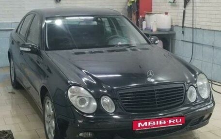 Mercedes-Benz E-Класс, 2005 год, 670 000 рублей, 4 фотография