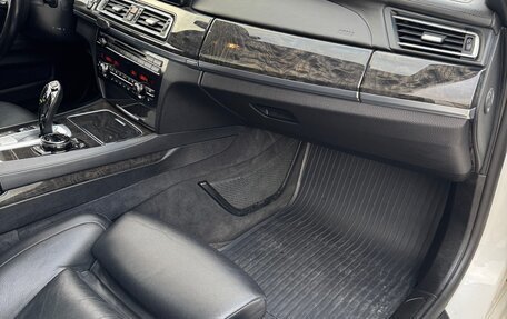 BMW 7 серия, 2014 год, 2 300 000 рублей, 19 фотография