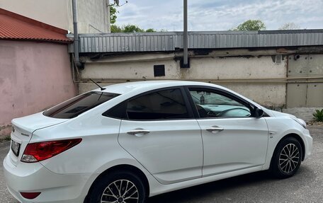 Hyundai Solaris II рестайлинг, 2011 год, 720 000 рублей, 6 фотография