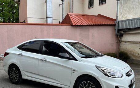 Hyundai Solaris II рестайлинг, 2011 год, 720 000 рублей, 14 фотография