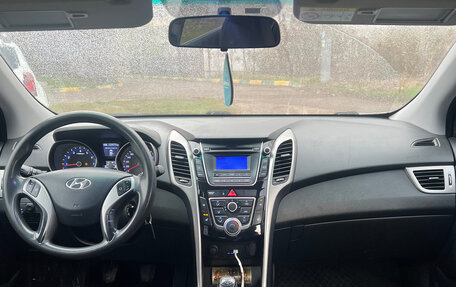 Hyundai i30 II рестайлинг, 2013 год, 900 000 рублей, 7 фотография