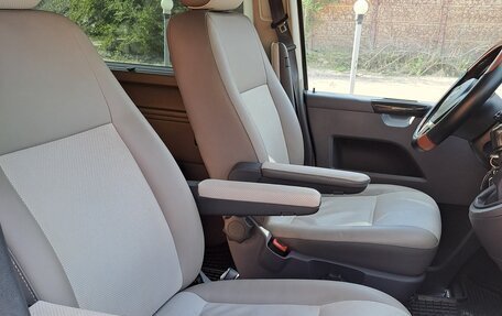 Volkswagen Caravelle T5, 2013 год, 1 875 000 рублей, 13 фотография