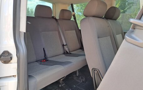 Volkswagen Caravelle T5, 2013 год, 1 875 000 рублей, 10 фотография
