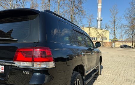 Toyota Land Cruiser 200, 2015 год, 4 624 000 рублей, 2 фотография