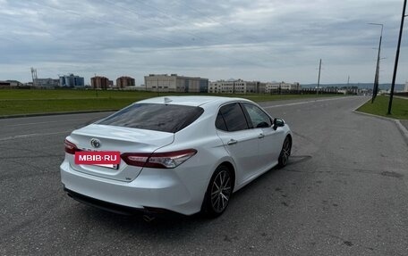 Toyota Camry, 2021 год, 3 200 000 рублей, 15 фотография