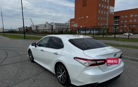 Toyota Camry, 2021 год, 3 200 000 рублей, 14 фотография