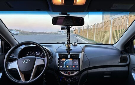 Hyundai Solaris II рестайлинг, 2014 год, 800 000 рублей, 2 фотография