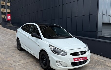 Hyundai Solaris II рестайлинг, 2012 год, 560 000 рублей, 2 фотография