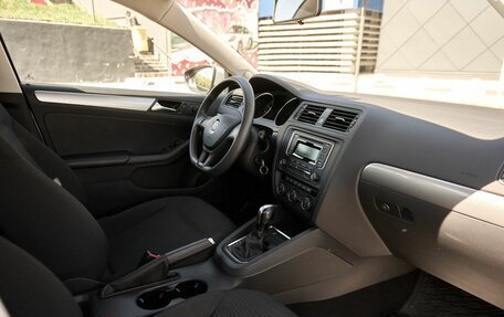 Volkswagen Jetta VI, 2015 год, 1 374 000 рублей, 6 фотография