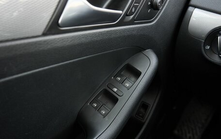 Volkswagen Jetta VI, 2015 год, 1 374 000 рублей, 12 фотография