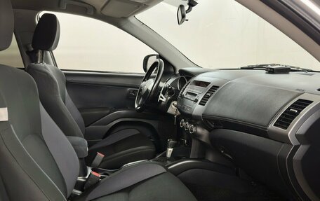 Mitsubishi Outlander III рестайлинг 3, 2009 год, 870 000 рублей, 9 фотография
