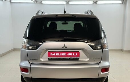 Mitsubishi Outlander III рестайлинг 3, 2009 год, 870 000 рублей, 3 фотография