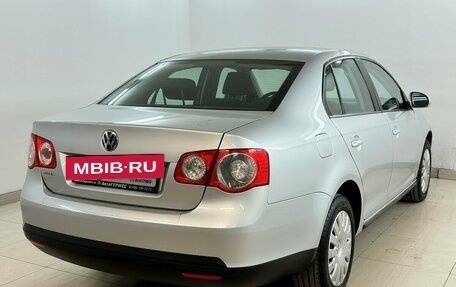 Volkswagen Jetta VI, 2009 год, 890 000 рублей, 4 фотография