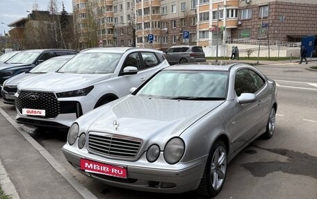 Mercedes-Benz CLK-Класс, 1998 год, 420 000 рублей, 3 фотография