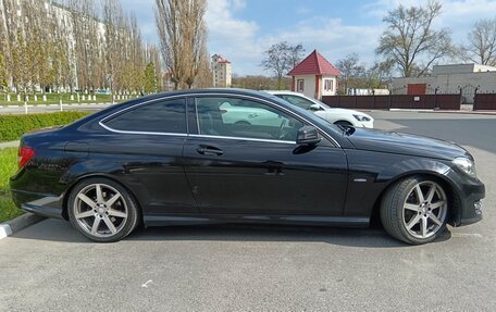 Mercedes-Benz C-Класс, 2011 год, 1 550 000 рублей, 1 фотография