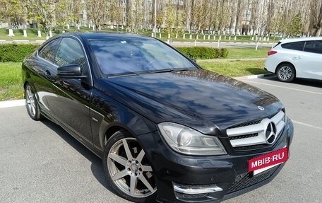 Mercedes-Benz C-Класс, 2011 год, 1 550 000 рублей, 2 фотография