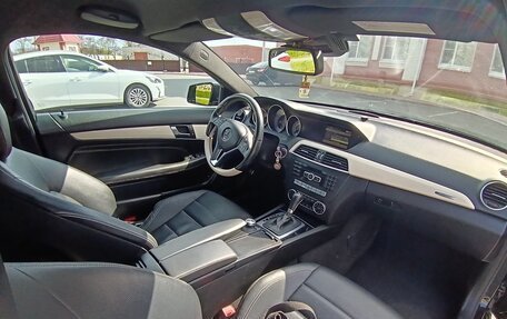 Mercedes-Benz C-Класс, 2011 год, 1 550 000 рублей, 10 фотография