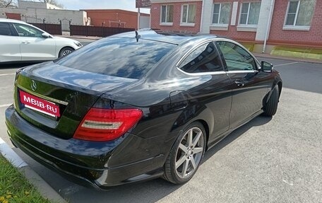 Mercedes-Benz C-Класс, 2011 год, 1 550 000 рублей, 3 фотография