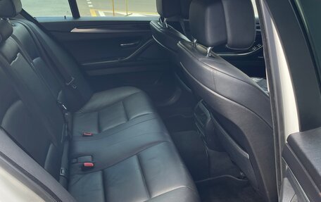 BMW 5 серия, 2011 год, 1 800 000 рублей, 13 фотография