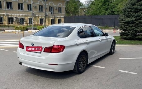 BMW 5 серия, 2011 год, 1 800 000 рублей, 4 фотография
