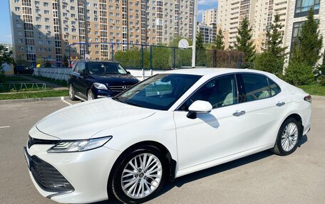 Toyota Camry, 2019 год, 2 850 000 рублей, 1 фотография
