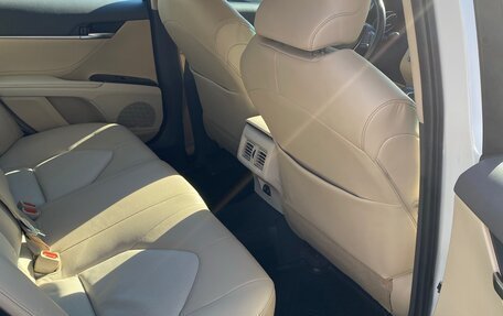 Toyota Camry, 2019 год, 2 850 000 рублей, 9 фотография