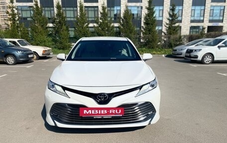 Toyota Camry, 2019 год, 2 850 000 рублей, 6 фотография
