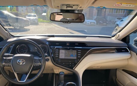 Toyota Camry, 2019 год, 2 850 000 рублей, 11 фотография