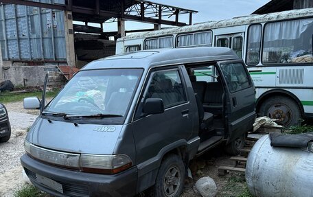 Toyota Town Ace III, 1990 год, 300 000 рублей, 2 фотография