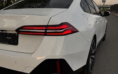 BMW 5 серия, 2024 год, 7 950 000 рублей, 5 фотография
