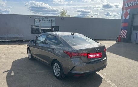 Hyundai Solaris II рестайлинг, 2021 год, 1 685 000 рублей, 8 фотография
