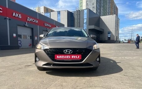 Hyundai Solaris II рестайлинг, 2021 год, 1 685 000 рублей, 3 фотография